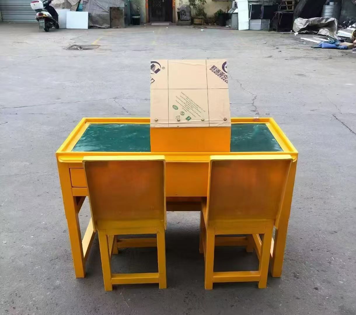 阿拉尔农场防静电导通桌井下煤矿火工品发放桌：危险品流转的安全守护者